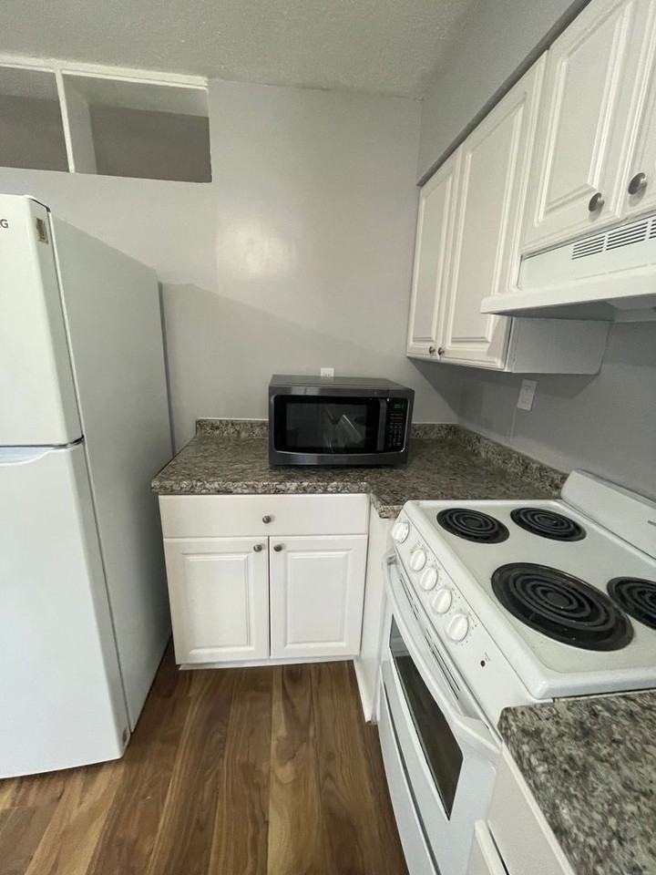 11 Faris Cir - Photo 3 of 24