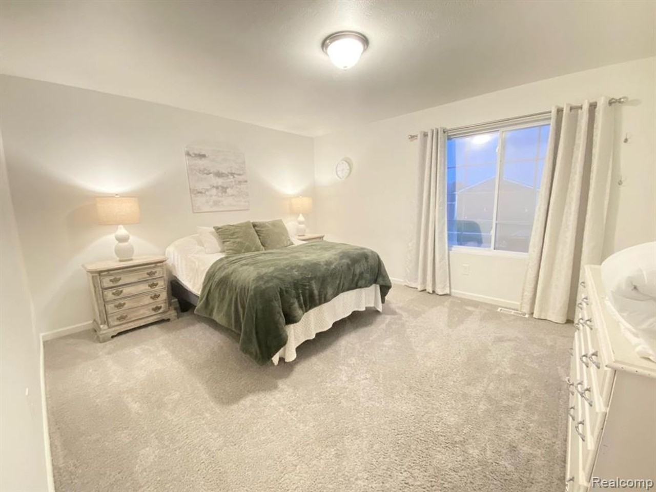 1734 Burr Pond Ln - Photo 6 of 15