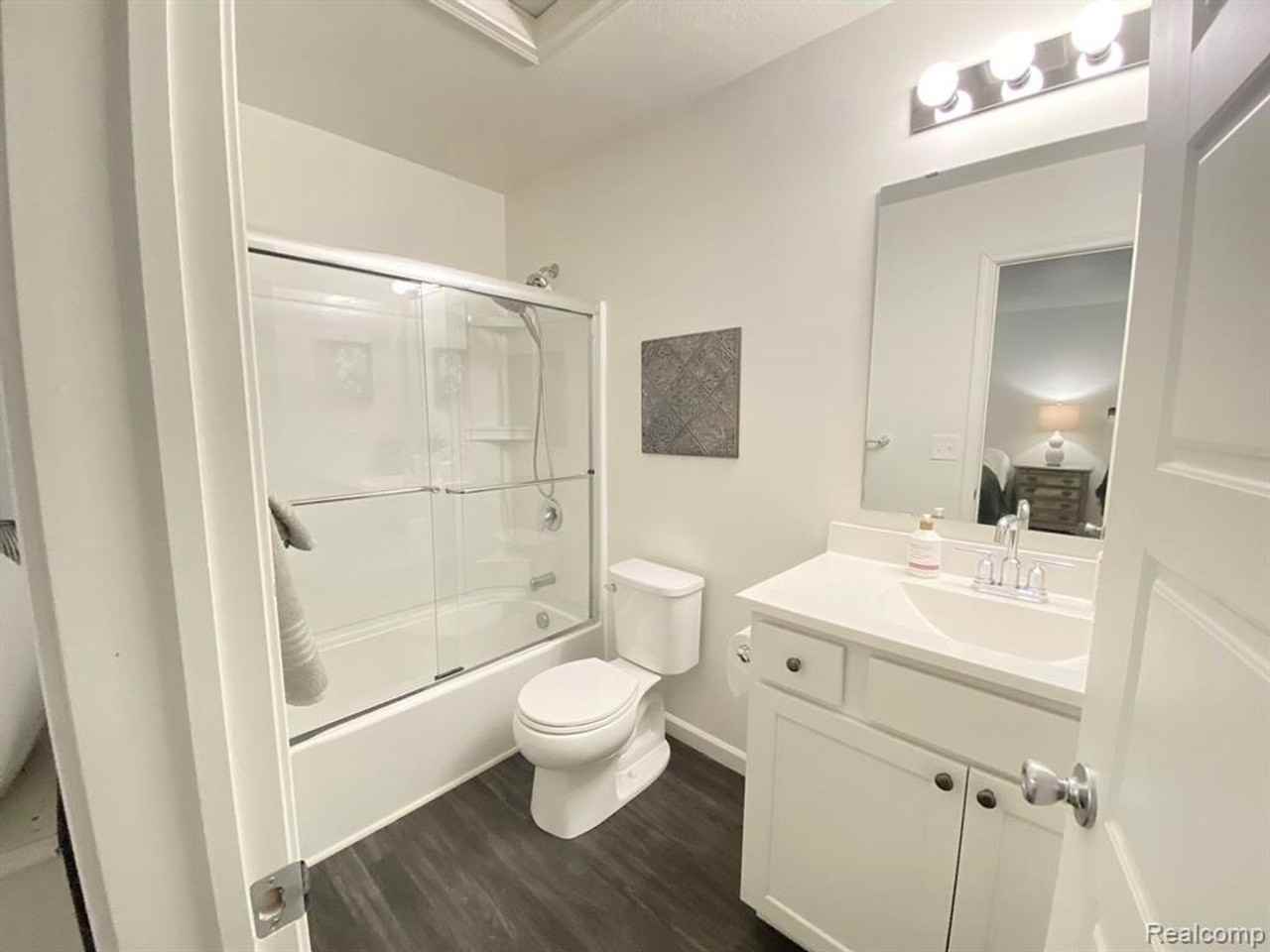 1734 Burr Pond Ln - Photo 7 of 15