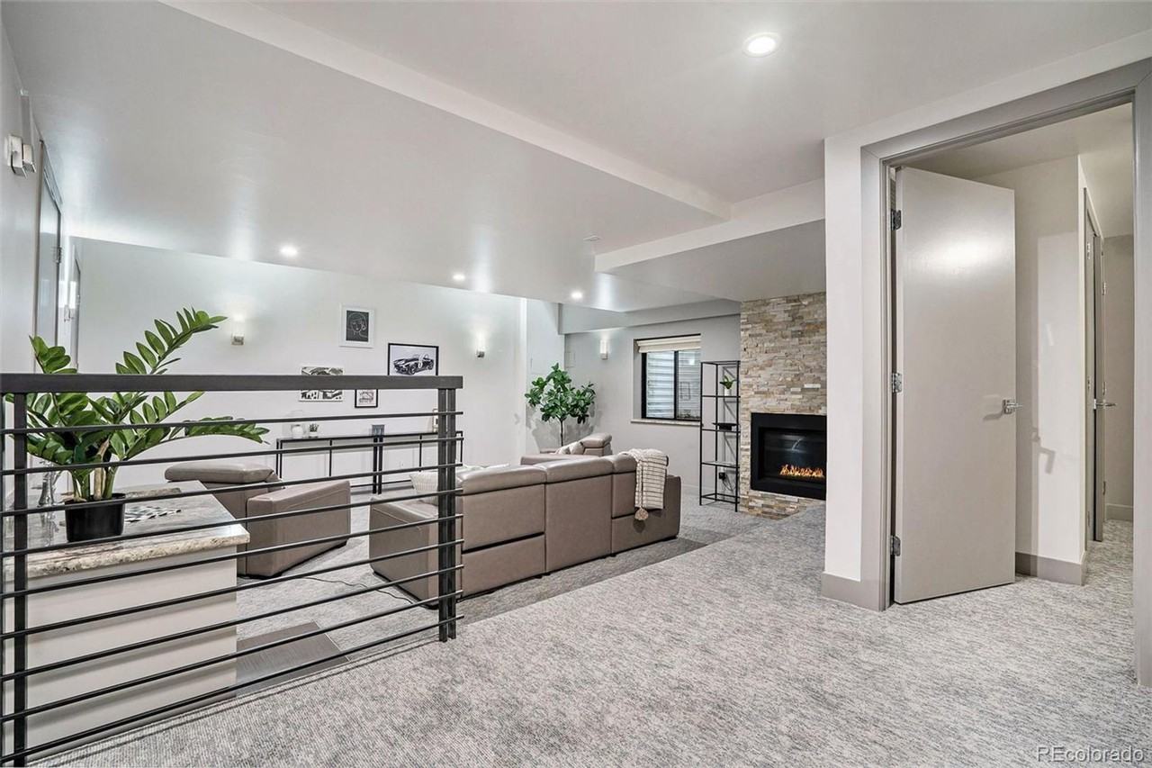 3422 Utica St - Photo 4 of 12