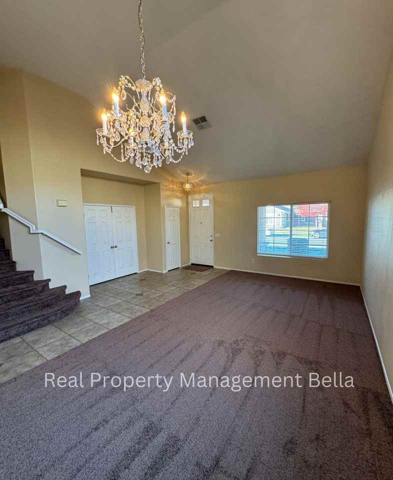 5355 Ravenstone Dr - Photo 5 of 30