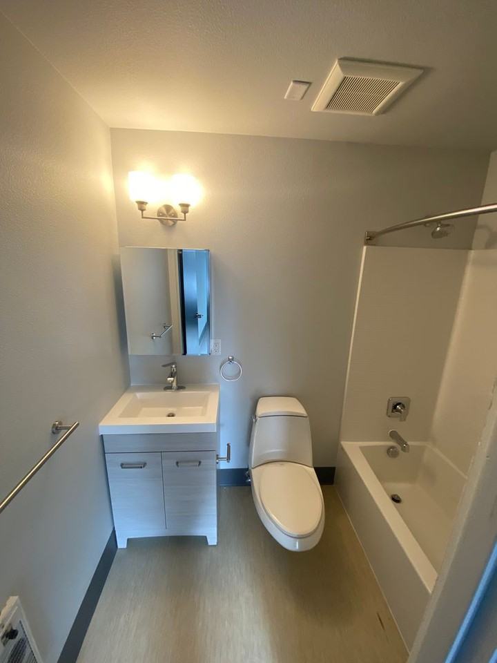 151 N Williams Ave #223 - Photo 7 of 10