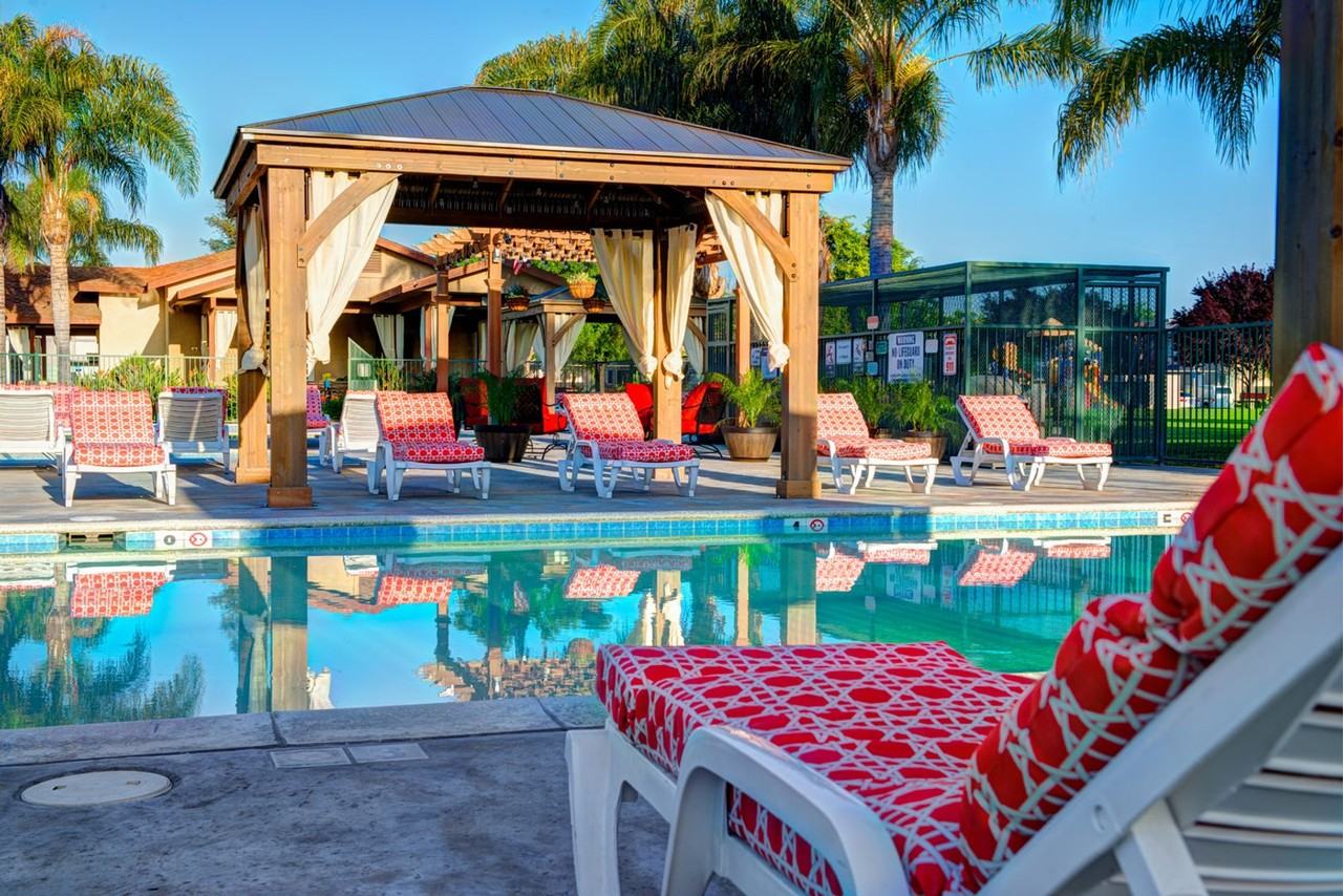 600 600 Hosking Ave- 2 Bed / 1.5 Baths - Photo 4 of 20