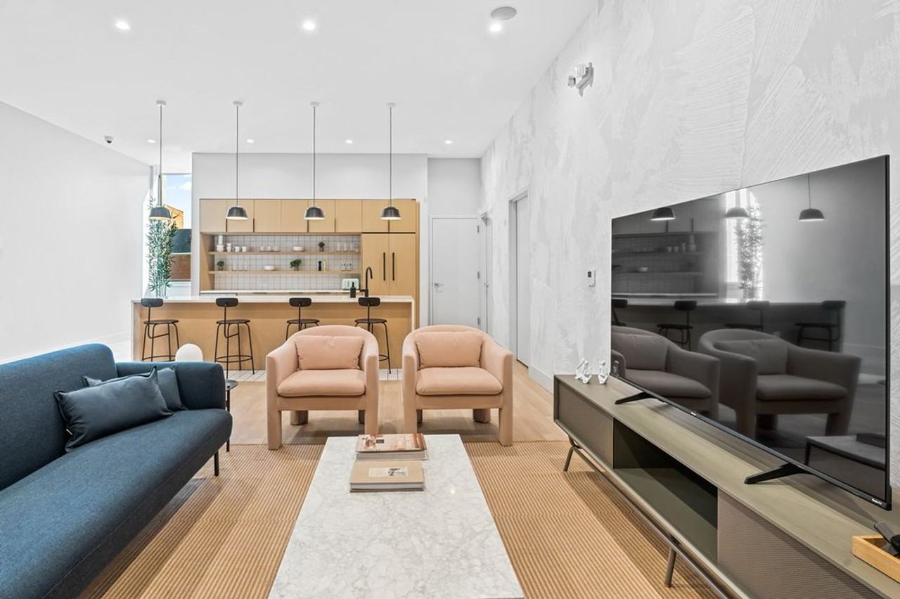 28 Van Reipen Ave - Photo 4 of 24