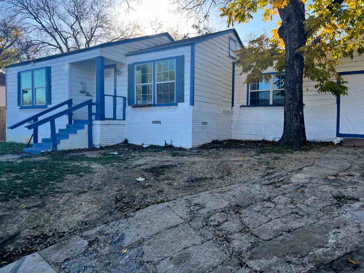 2700 Bideker Ave - Photo 2 of 20
