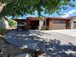 featured image of 826 West Palisade Drive