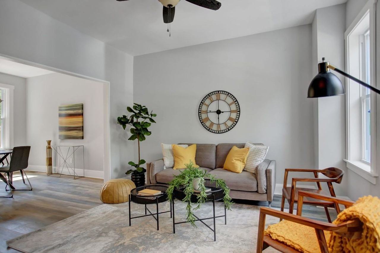 248 E Walnut St - Photo 2 of 24