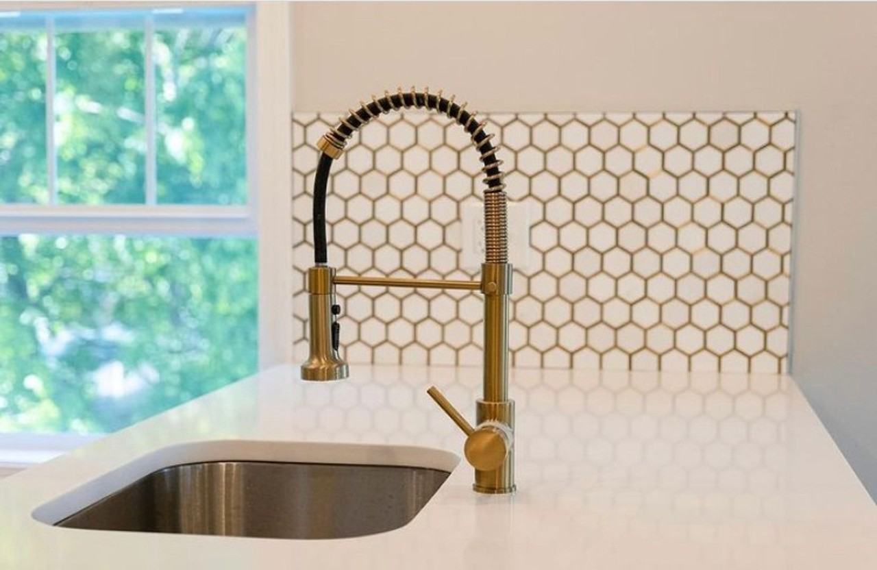 118 Radcliffe Ave - Photo 3 of 9