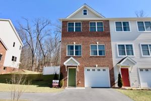 featured image of 2222 Deyerle Ave