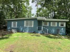 featured image of 1622 Sharkey St