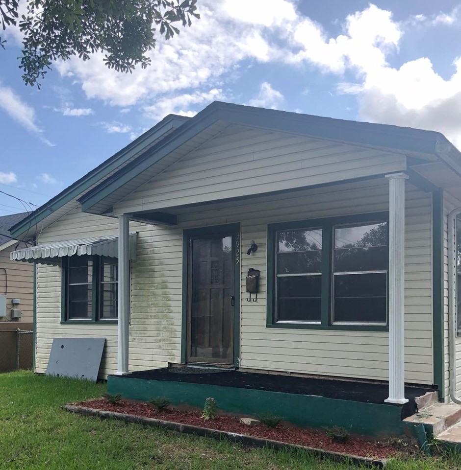 3925 Lydia St - Photo 2 of 16