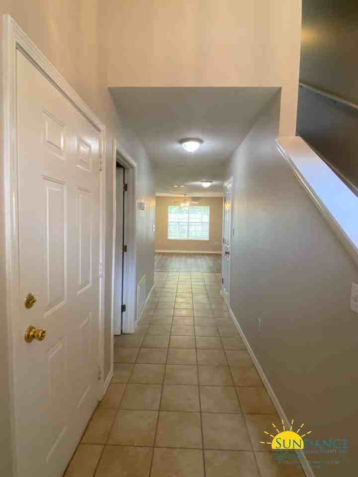 131 Noblat Dr - Photo 2 of 21