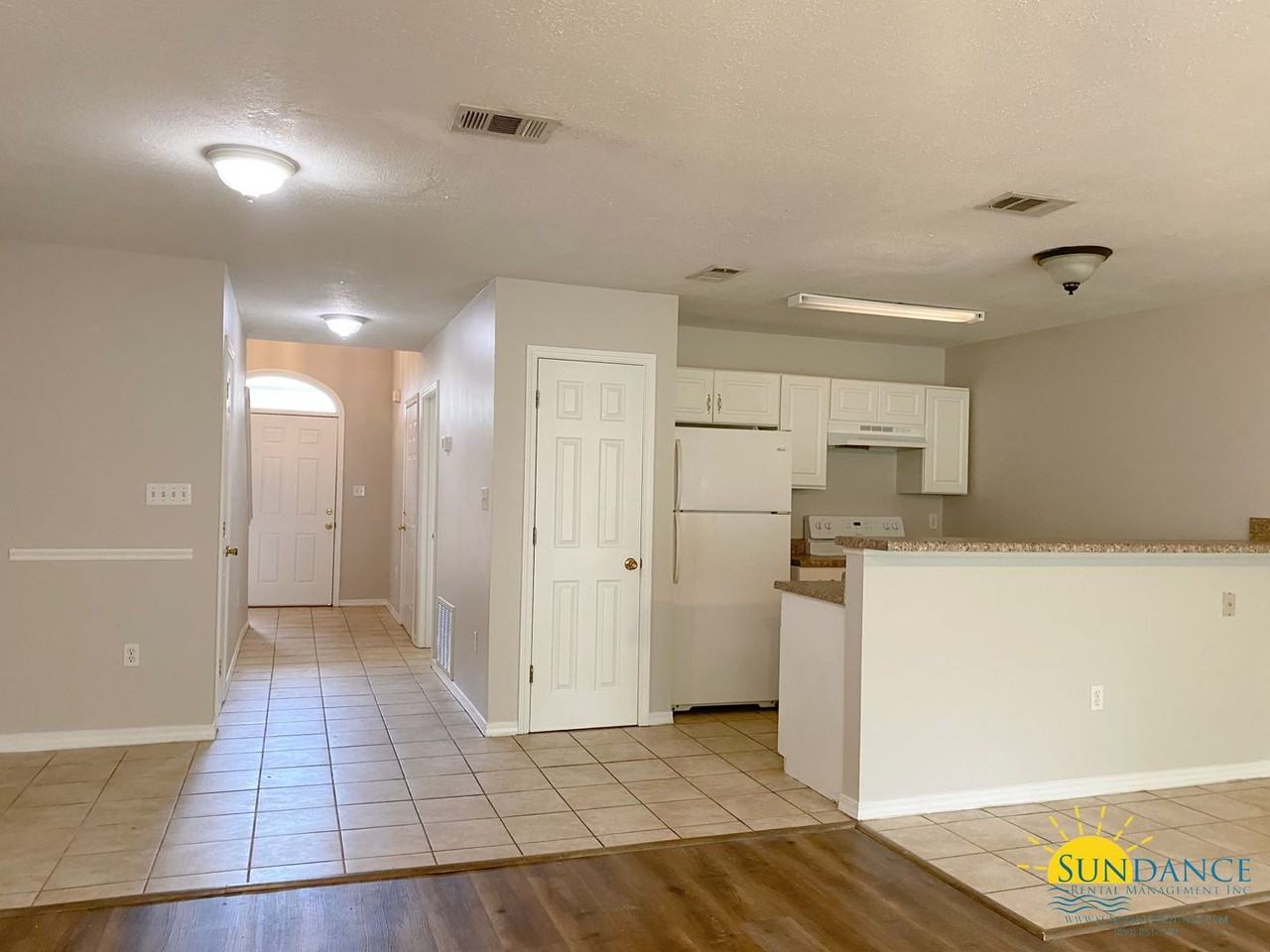 131 Noblat Dr - Photo 3 of 21