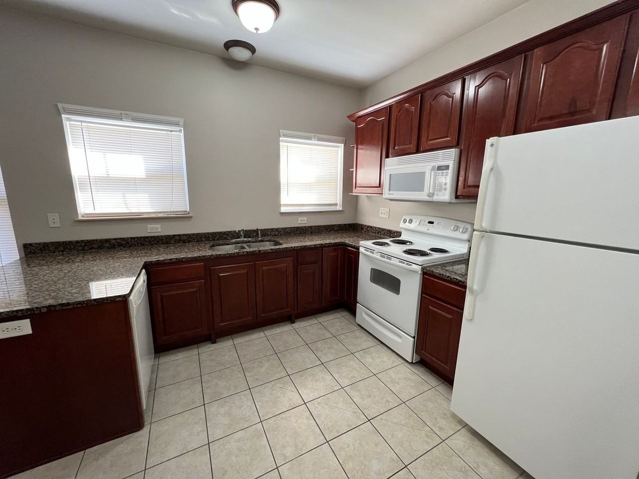 1119 Ratone St #13 - Photo 3 of 14