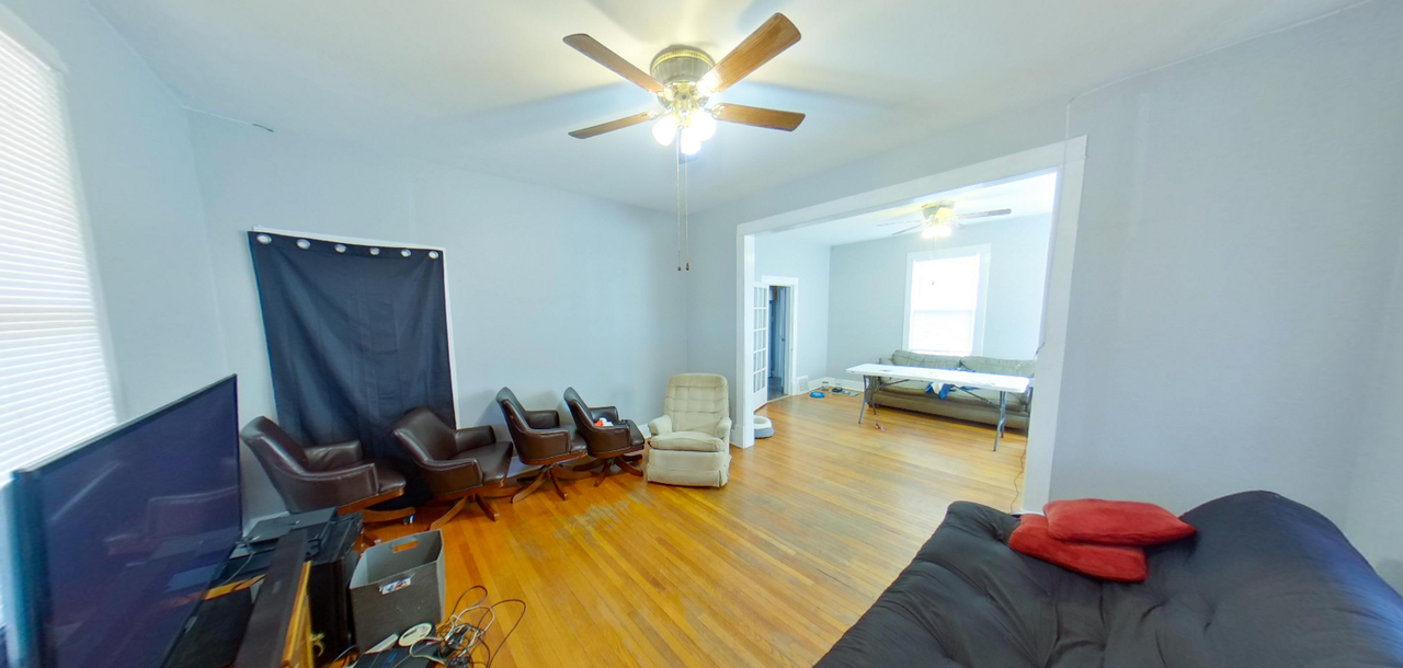 1648 Leavenworth Street - Photo 2 of 14