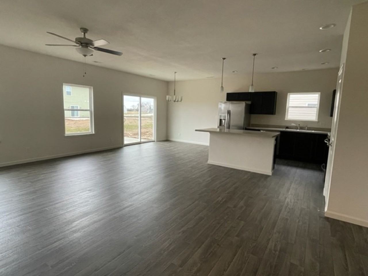 4793 Dobson Dr - Photo 4 of 14