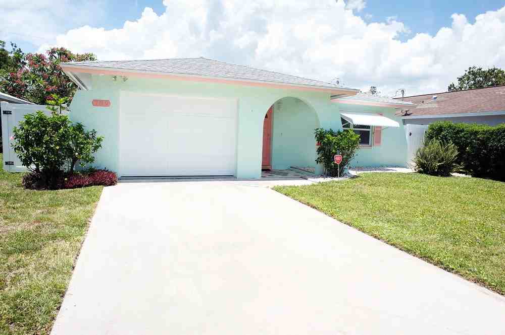 709 95th Avenue North