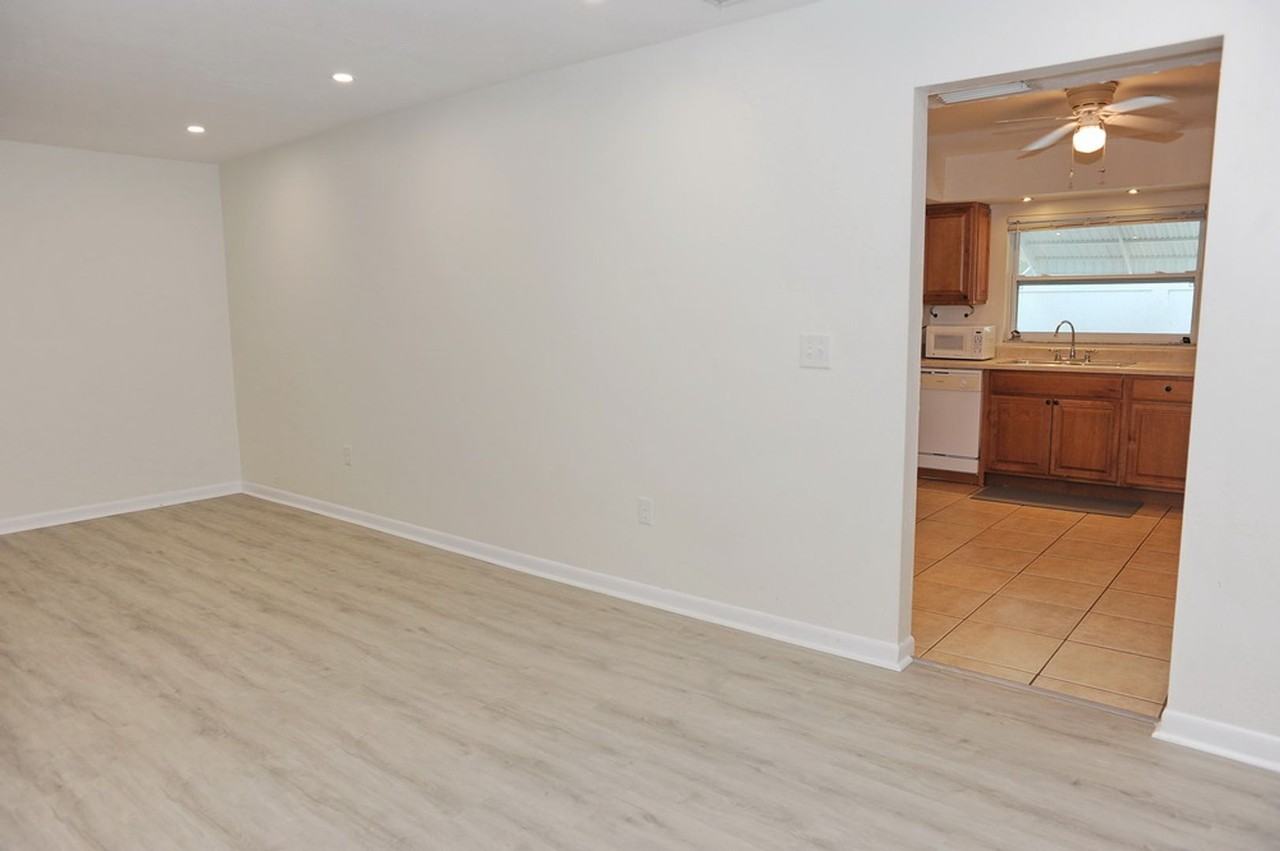 709 95th Avenue North - Photo 6 of 21