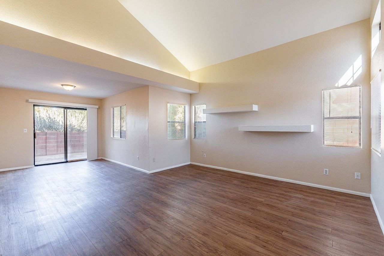 630 W Cassidy Pl - Photo 6 of 34