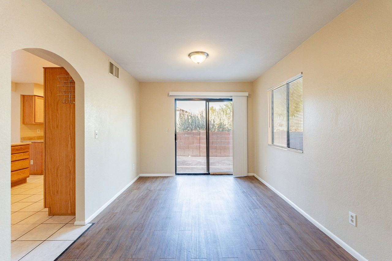 630 W Cassidy Pl - Photo 7 of 34