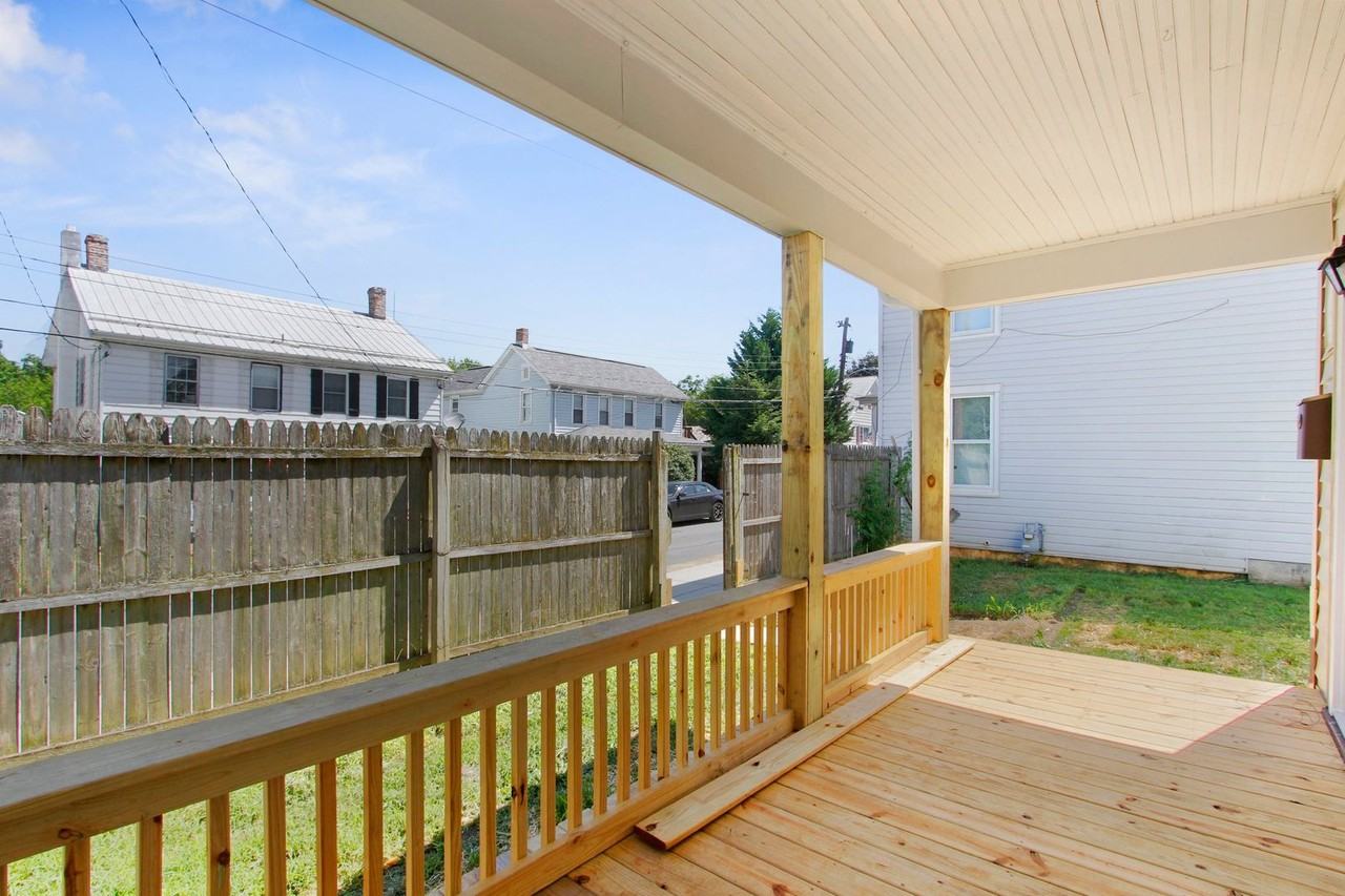 46 W Dahlgren St - Photo 3 of 23