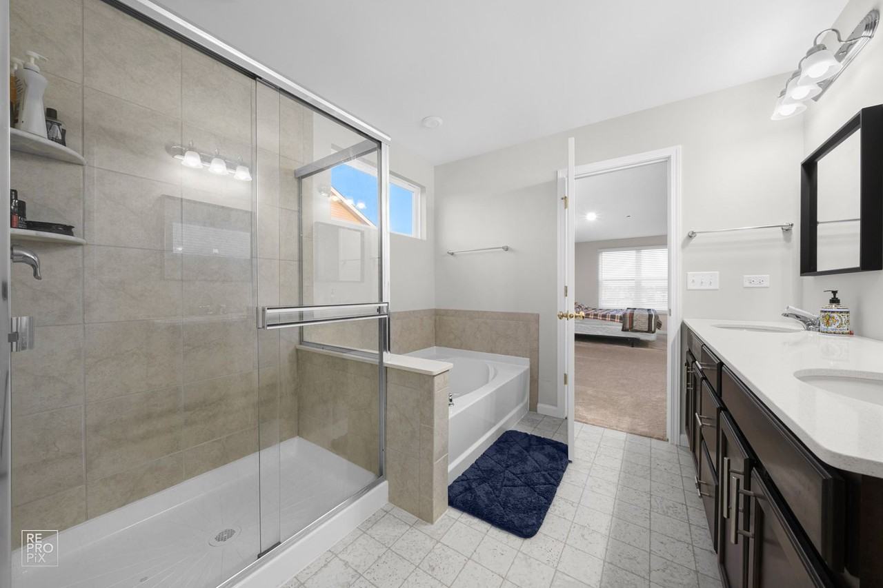 2964 Lancelot Ln - Photo 5 of 10