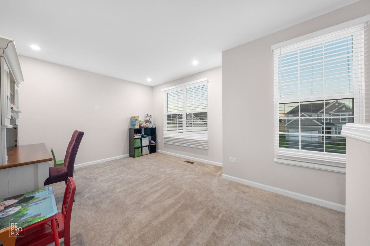 2964 Lancelot Ln - Photo 6 of 10