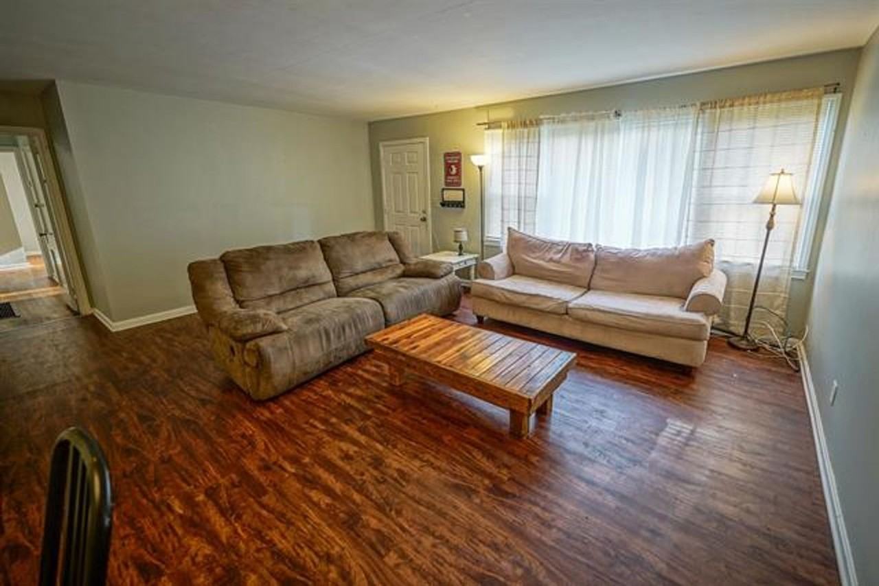 409 Murat St - Photo 6 of 11