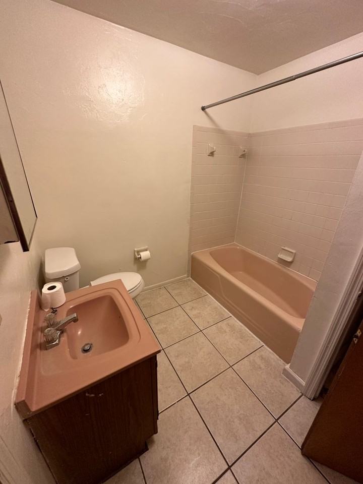 1654 Sharkey St - Photo 5 of 12