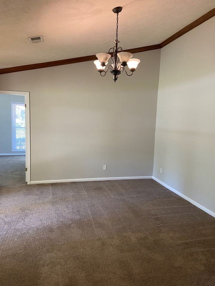 105 Kimberly Dr - Photo 6 of 17