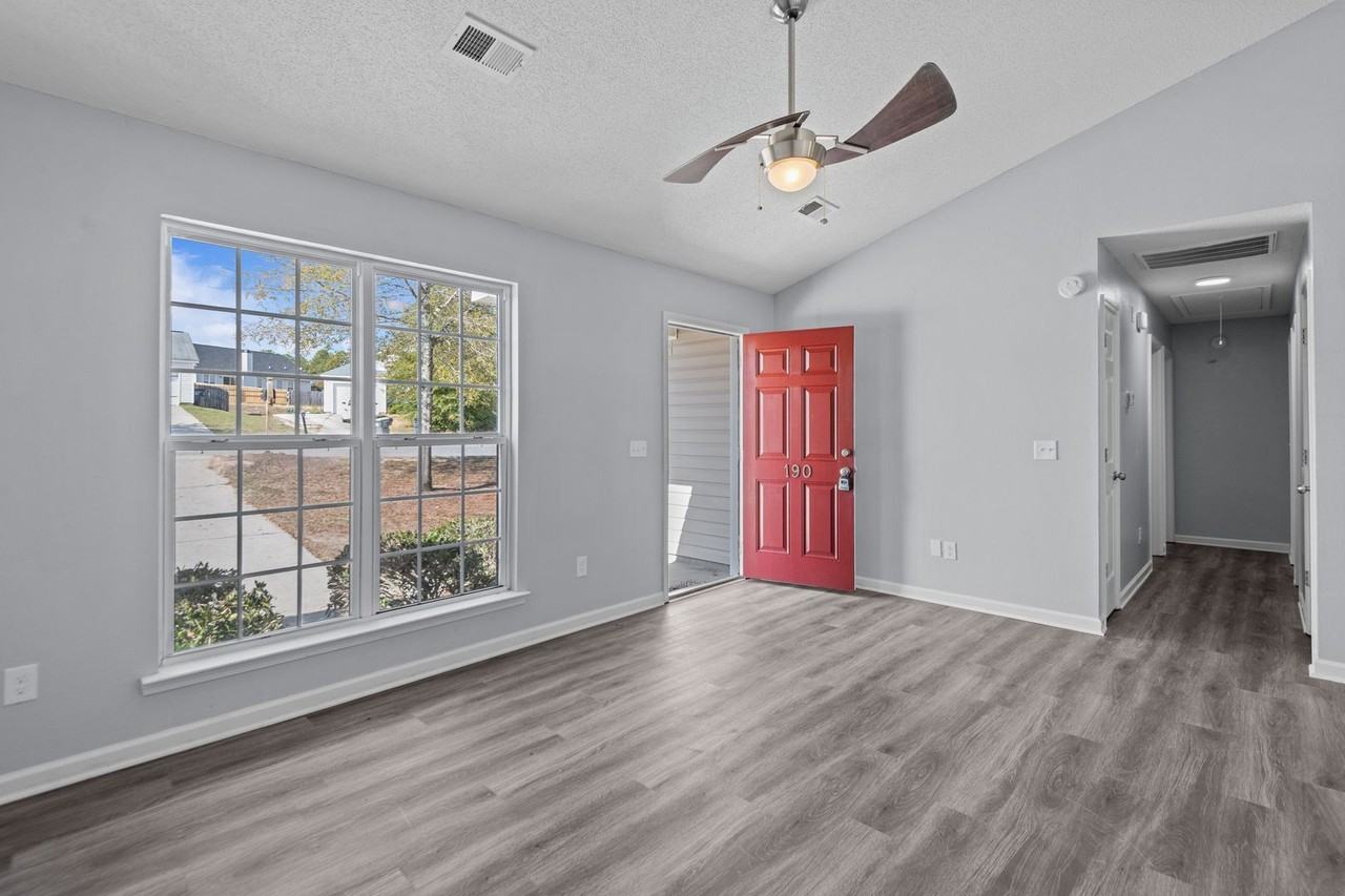 190 Youpon Dr - Photo 5 of 30