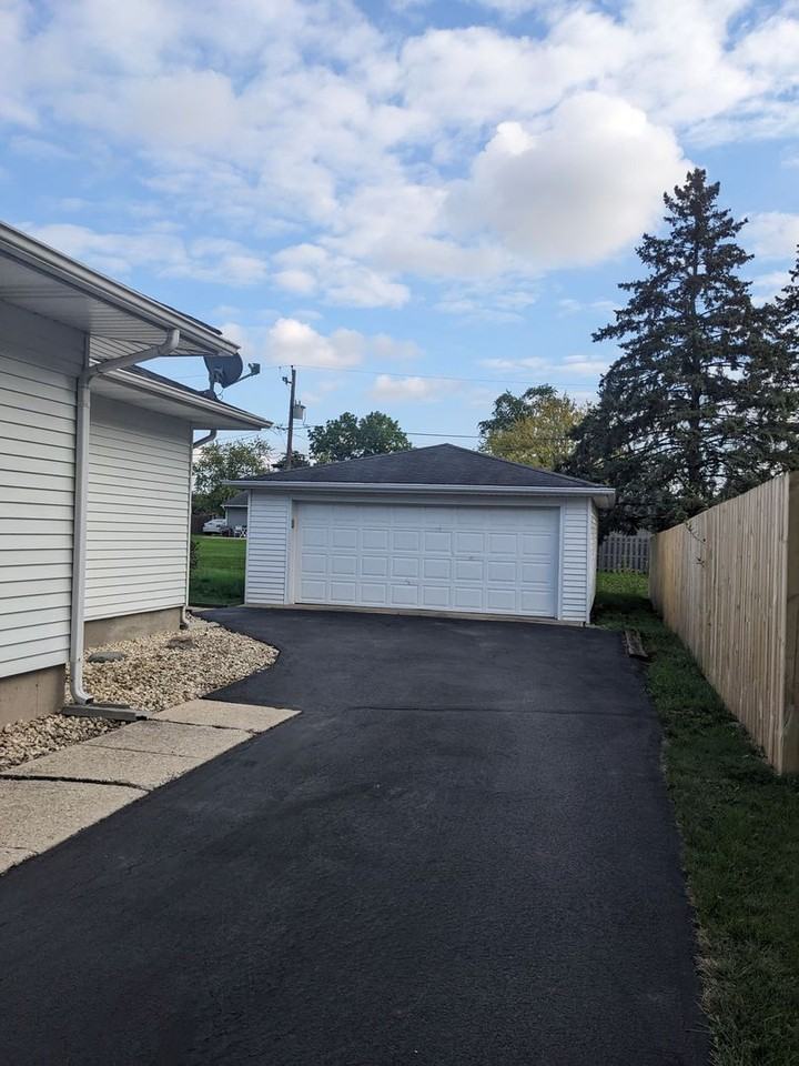 2508 Fairway Dr - Photo 3 of 24