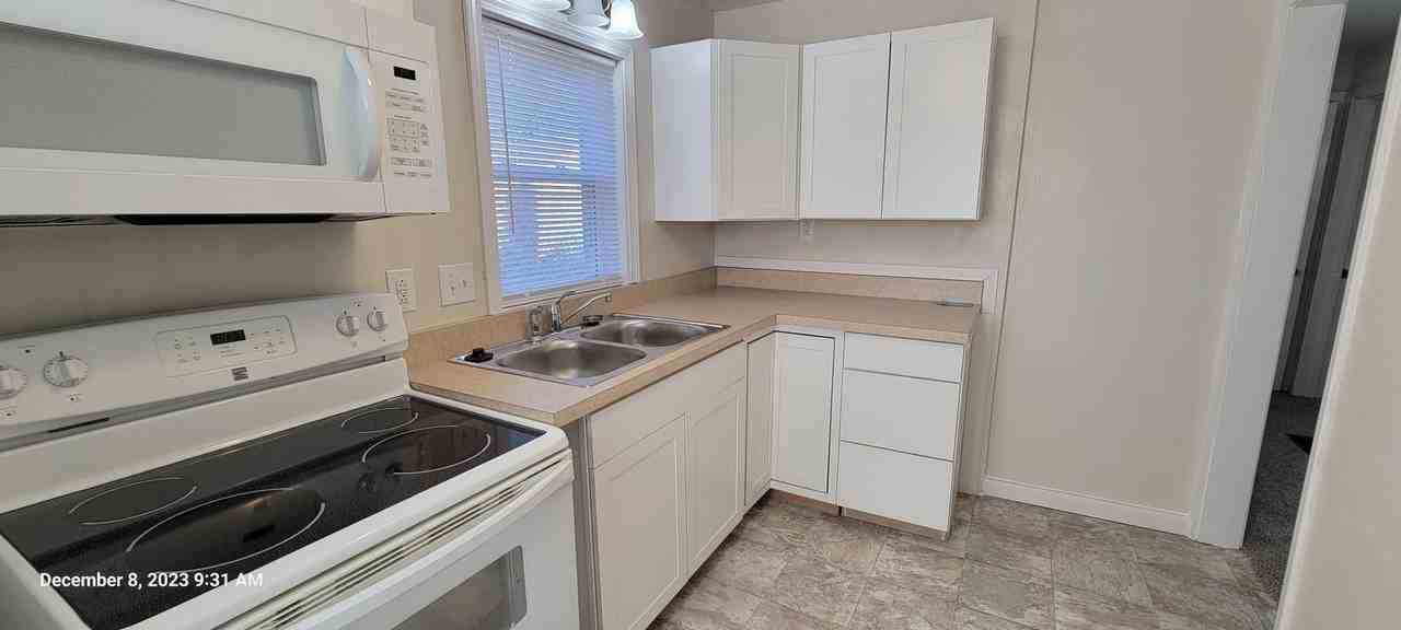 443 Clifton Dr - Photo 3 of 22