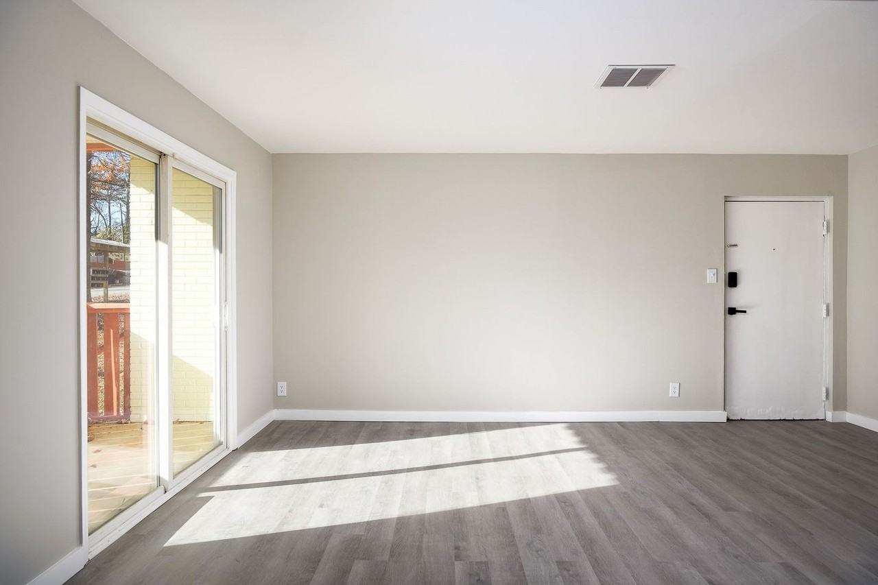 2012 Maywood St - Photo 6 of 21