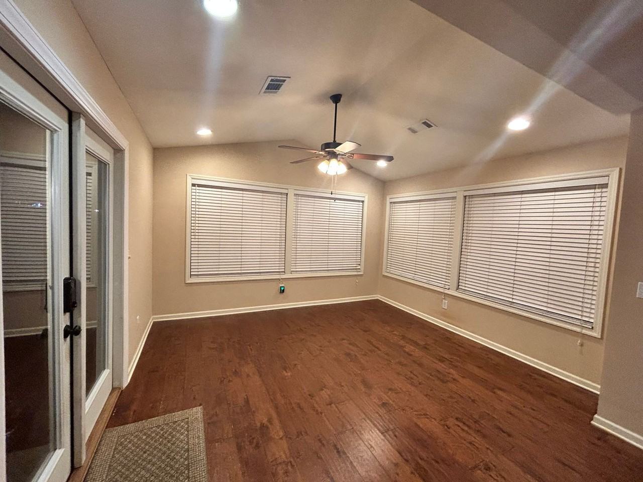 2218 Turnbury Lane - Photo 4 of 13