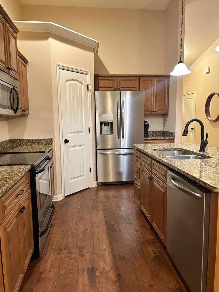 2218 Turnbury Lane - Photo 7 of 13