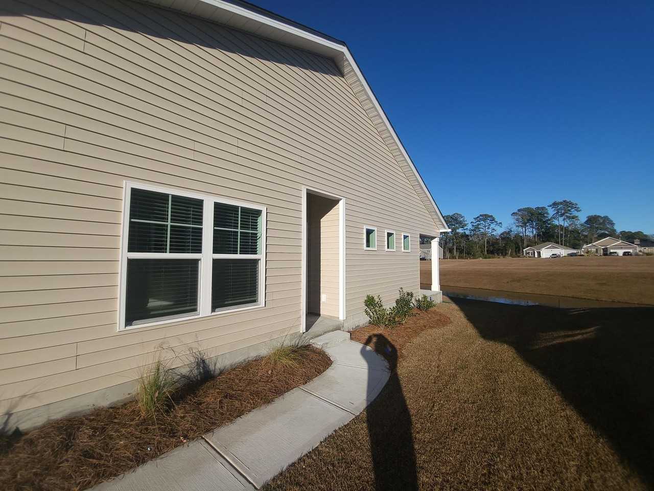 368 Logan St - Photo 3 of 18