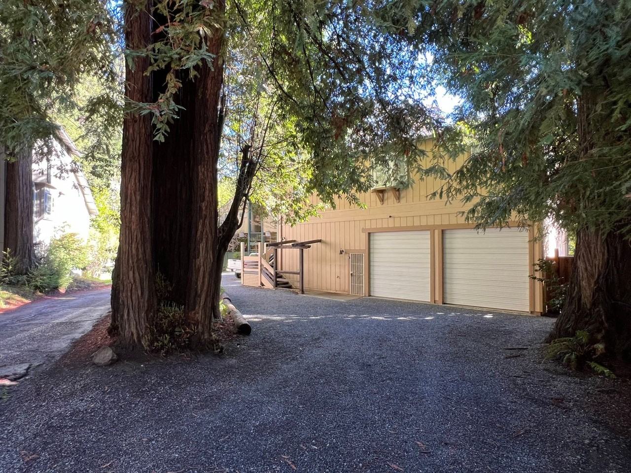17505 Riverside Dr - Photo 3 of 29