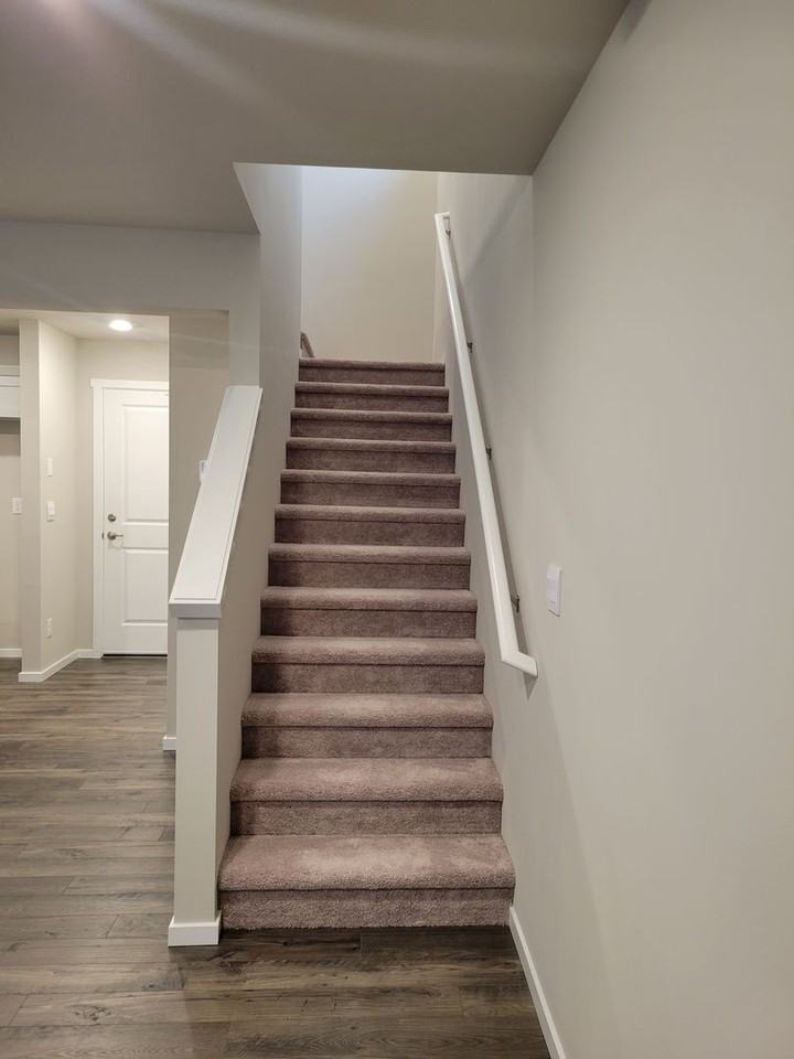 925 Bradley St Ne - Photo 7 of 21