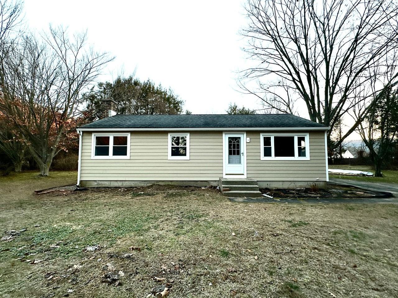 18 Ward Ave - Photo 2 of 16