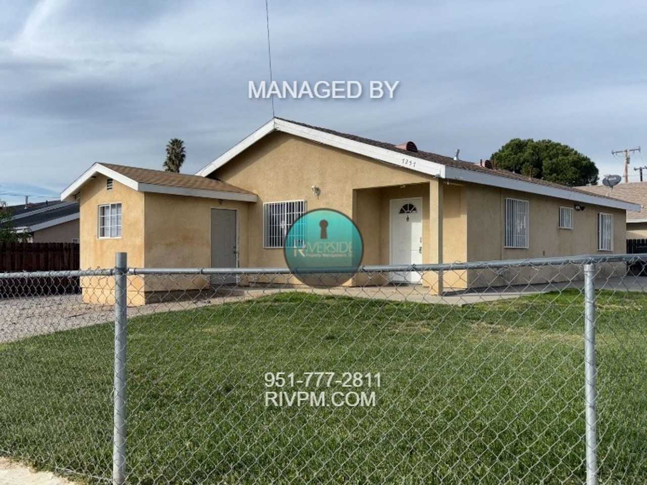 7257 Wakefield Ct - Photo 2 of 12