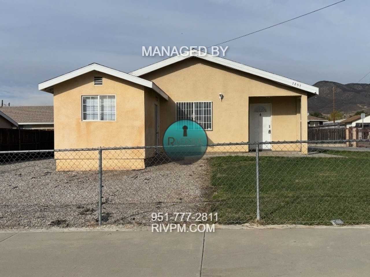 7257 Wakefield Ct - Photo 3 of 12