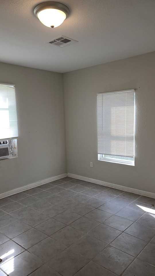 200 200 Holmes st - 200 Holmes - Photo 7 of 7