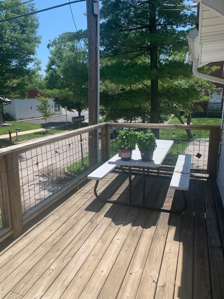 609 N Dunn St - Photo 4 of 29