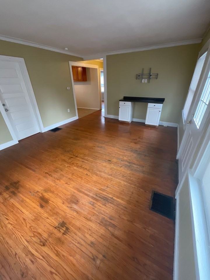 609 N Dunn St - Photo 7 of 29