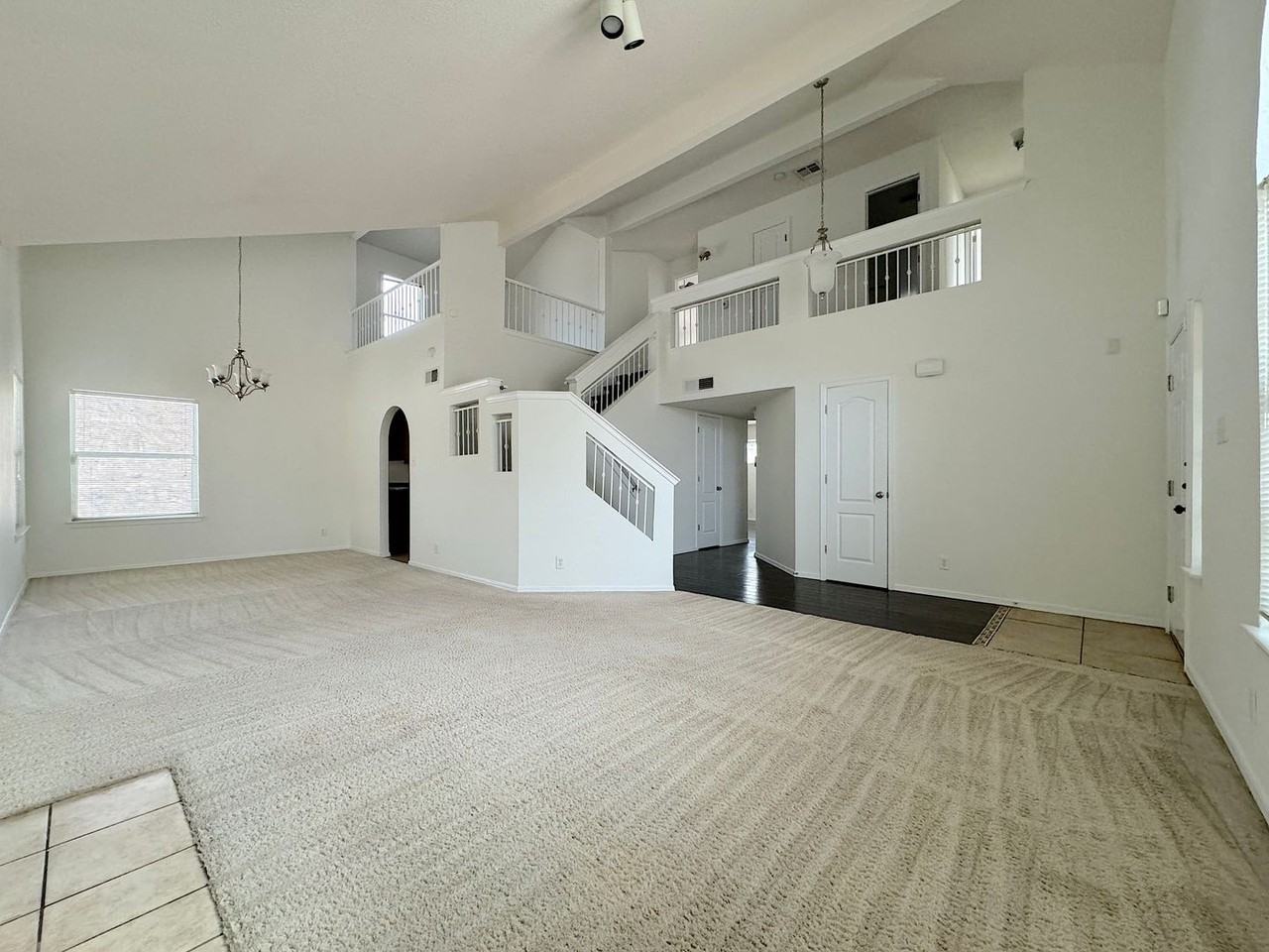6404 Kenmore - Photo 5 of 29