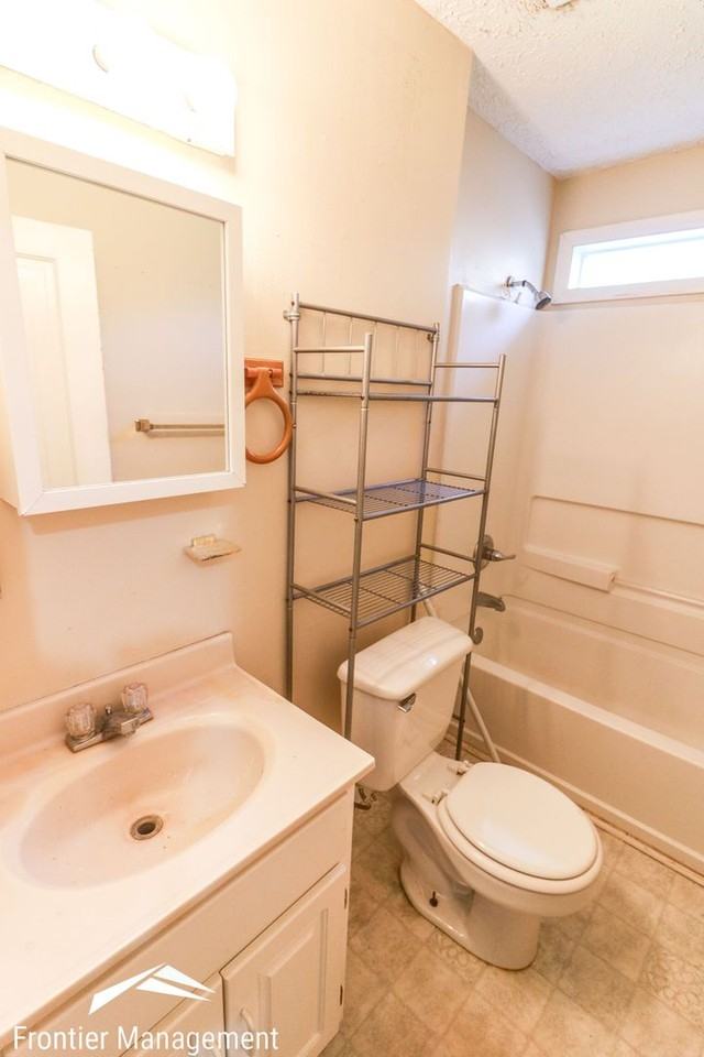 629 Leavenworth Street - Photo 5 of 7