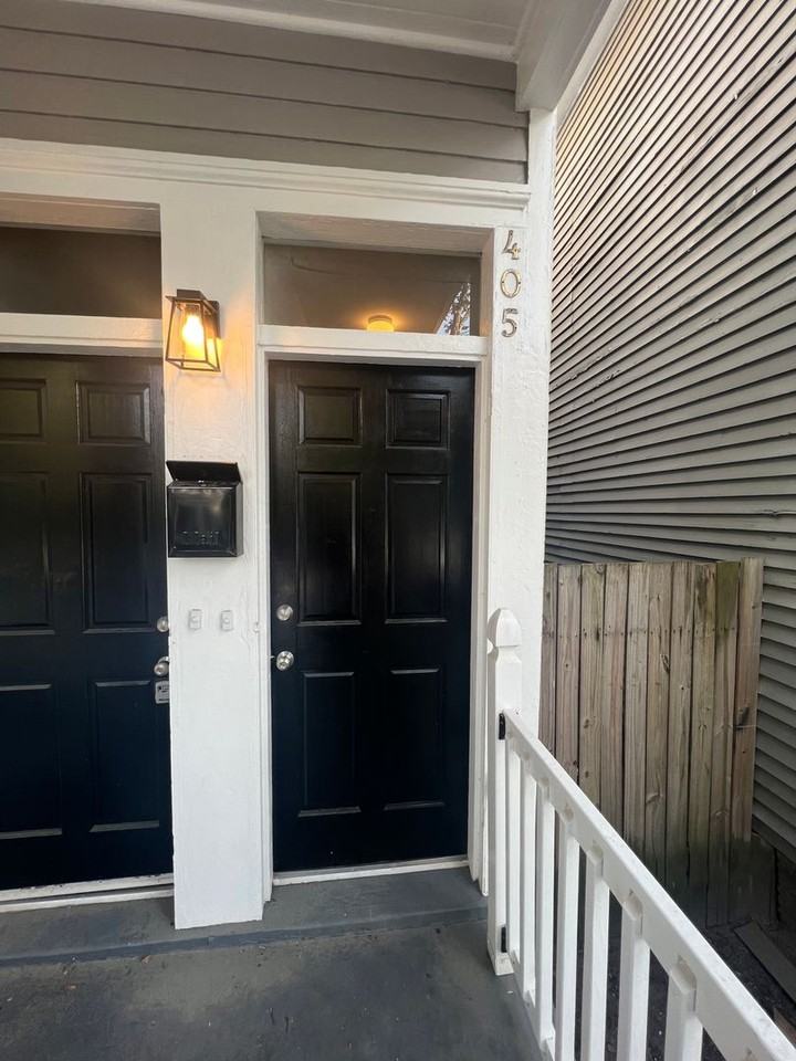 405 E Duffy St - Photo 2 of 17