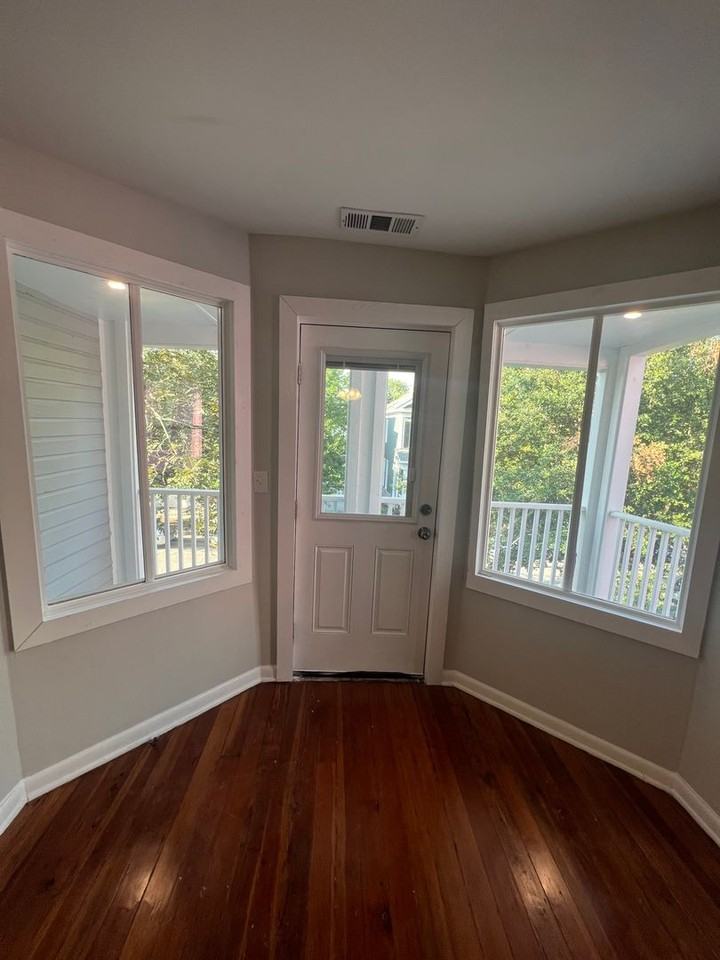 405 E Duffy St - Photo 5 of 17