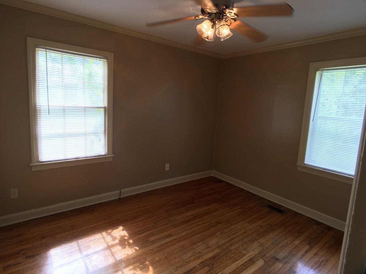 124 Orange St - Photo 2 of 9